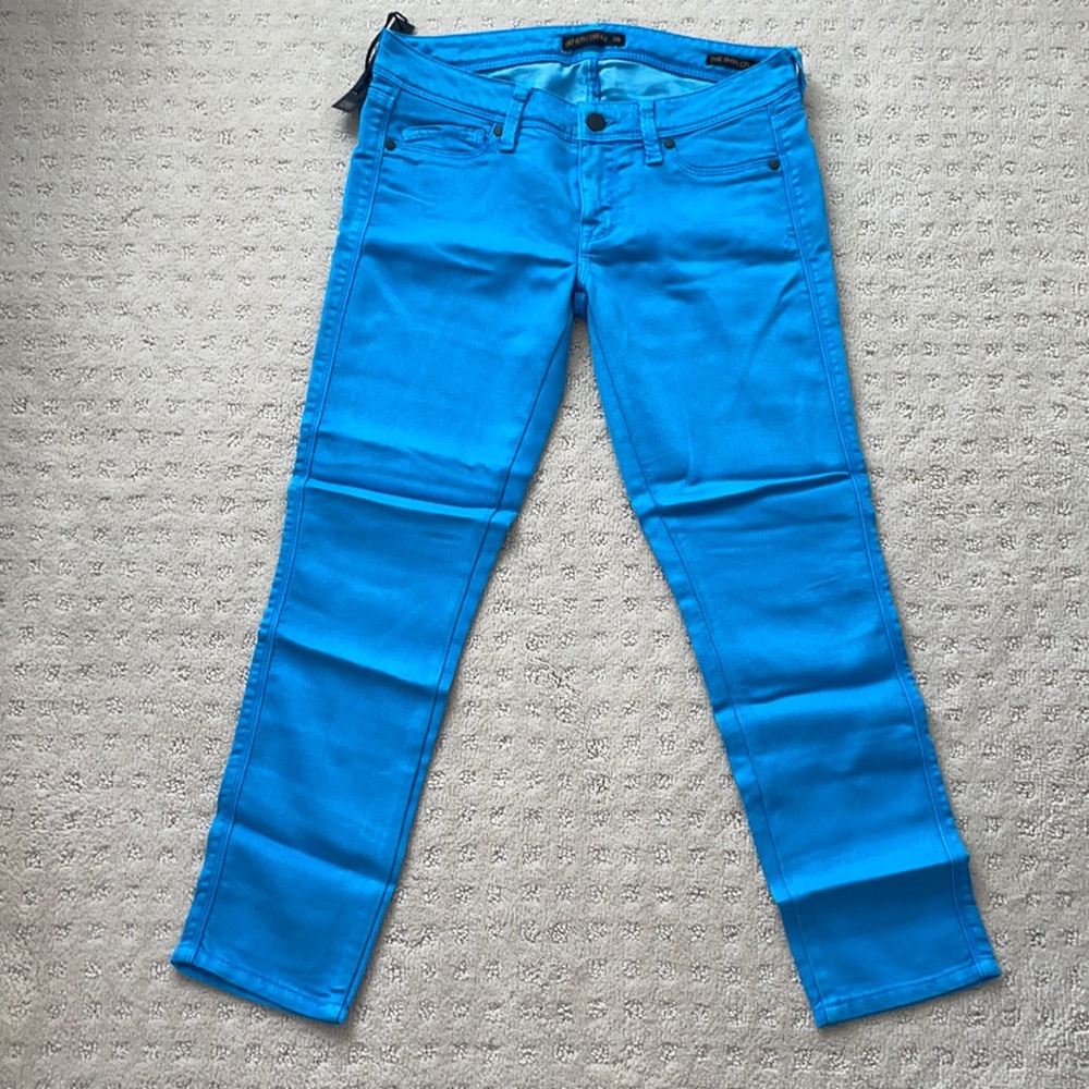Sky blue denim / jeans